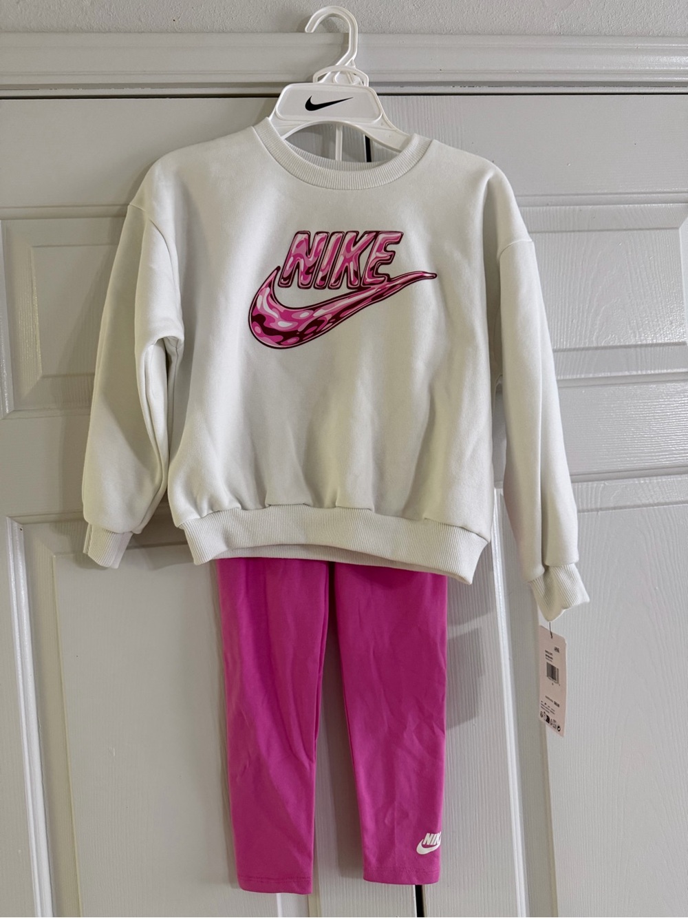 Nike Girls 2-Piece Sweatshirt & Leggings Set Size 5 Pink White NWT